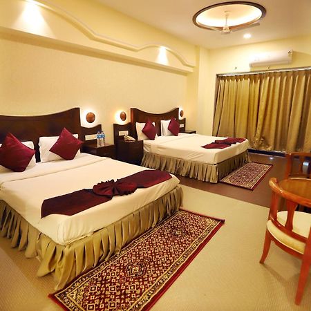 Jalsa Hotel & Banquets,Indore Zewnętrze zdjęcie