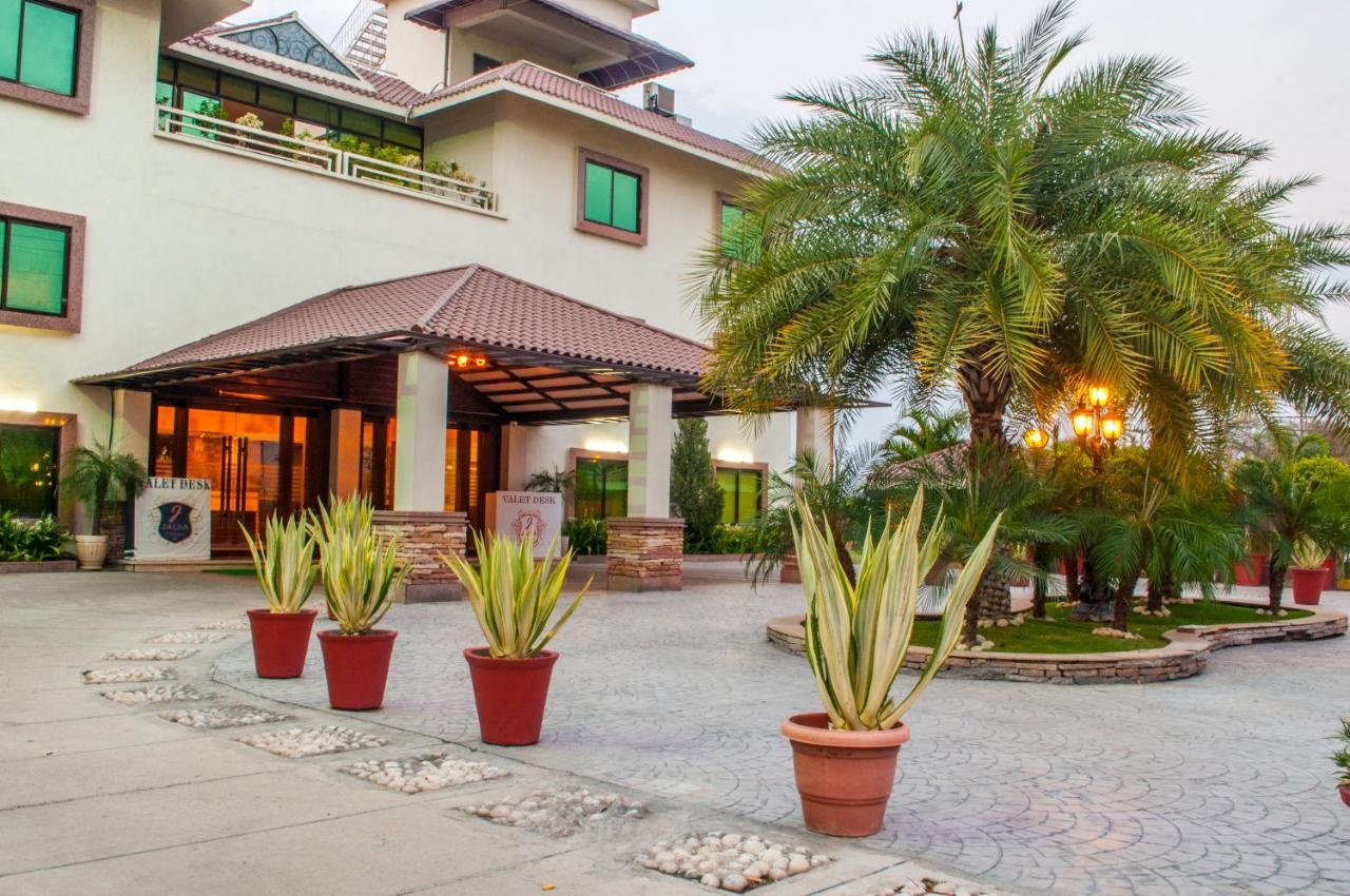 Jalsa Hotel & Banquets,Indore Zewnętrze zdjęcie