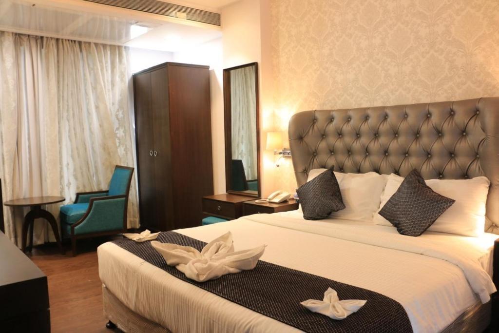 Jalsa Hotel & Banquets,Indore Zewnętrze zdjęcie