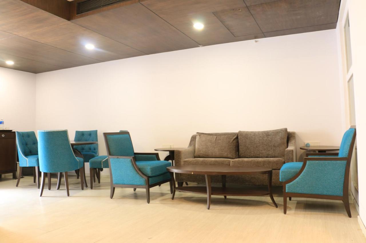 Jalsa Hotel & Banquets,Indore Zewnętrze zdjęcie