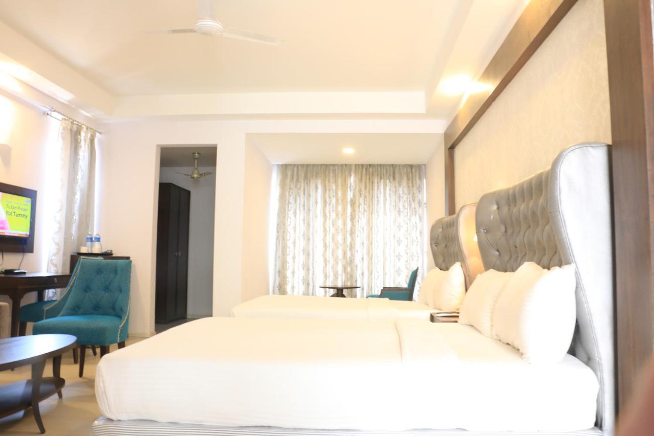 Jalsa Hotel & Banquets,Indore Zewnętrze zdjęcie