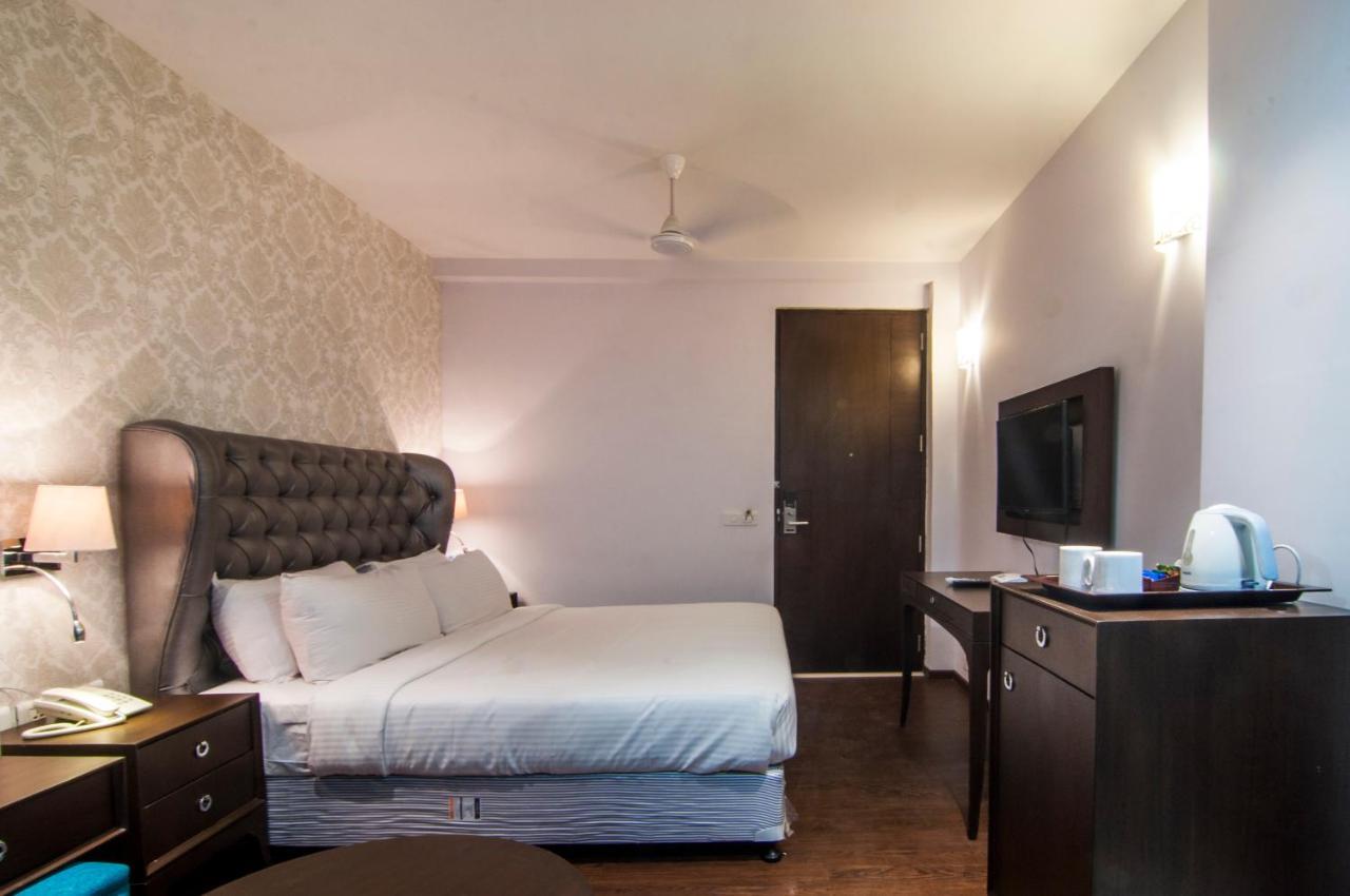 Jalsa Hotel & Banquets,Indore Zewnętrze zdjęcie