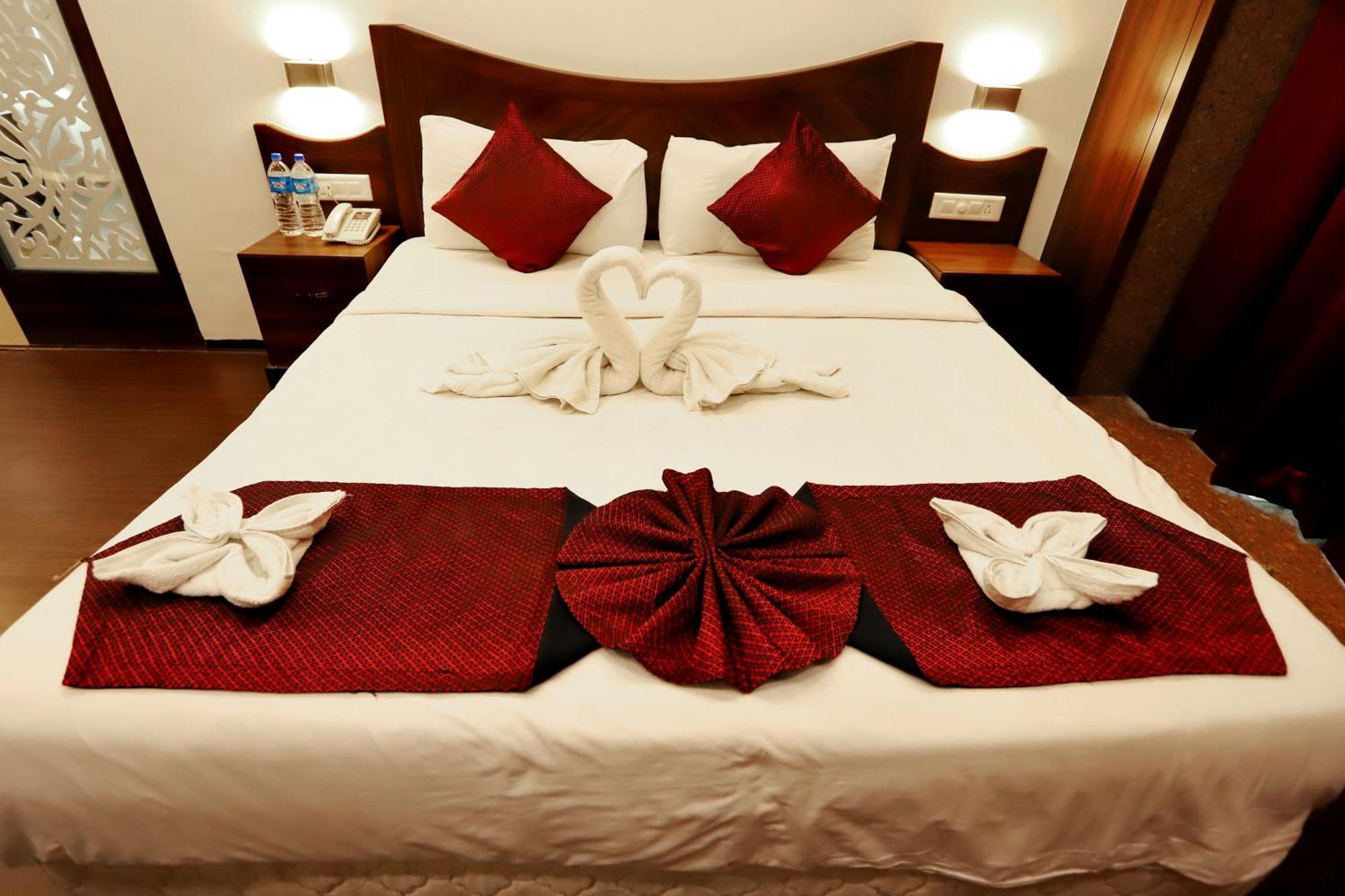 Jalsa Hotel & Banquets,Indore Zewnętrze zdjęcie