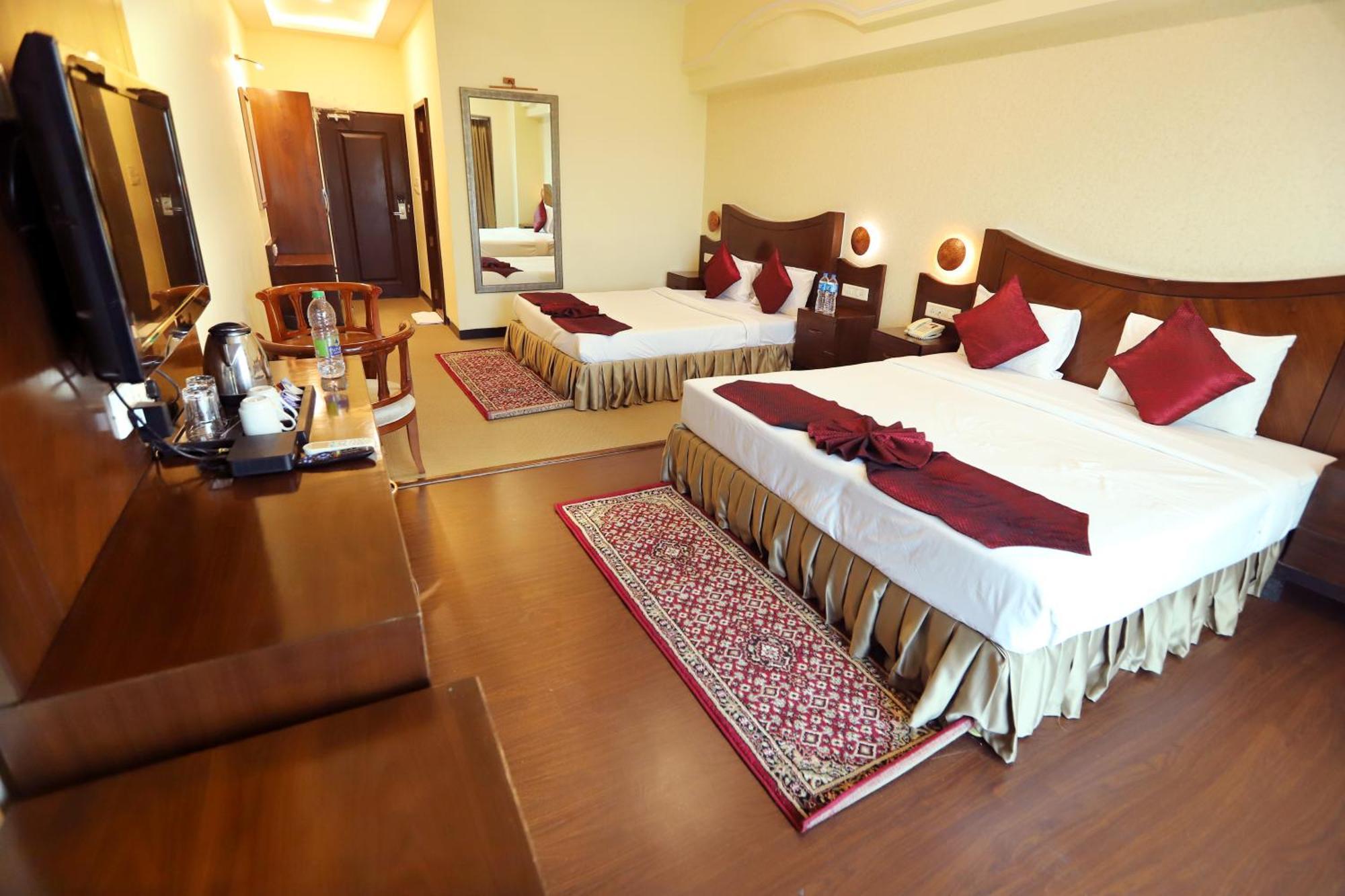 Jalsa Hotel & Banquets,Indore Zewnętrze zdjęcie