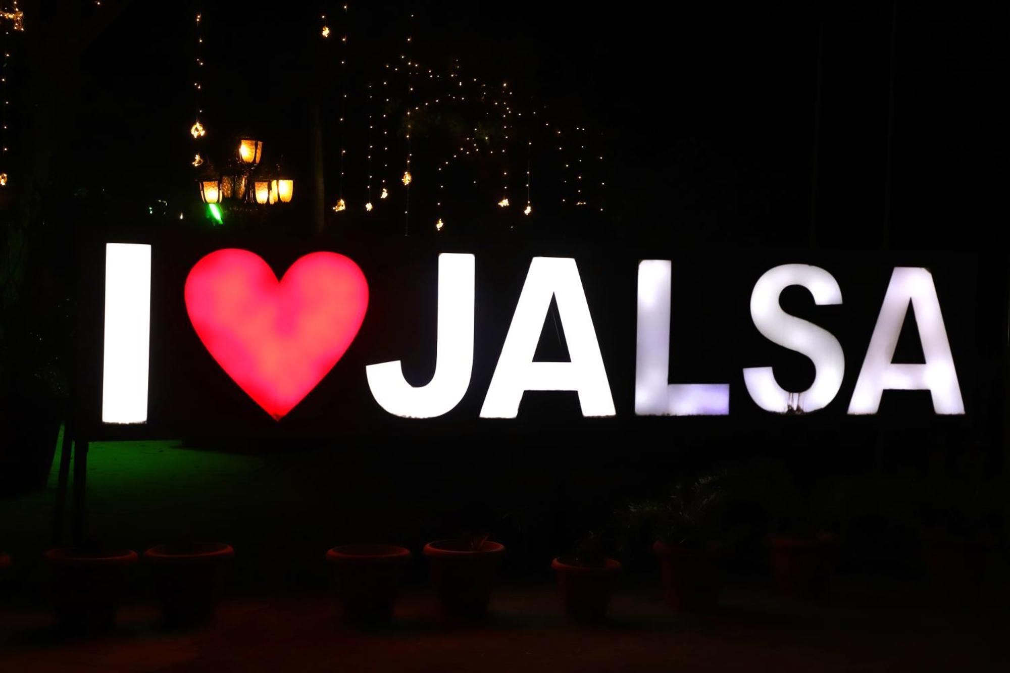 Jalsa Hotel & Banquets,Indore Zewnętrze zdjęcie