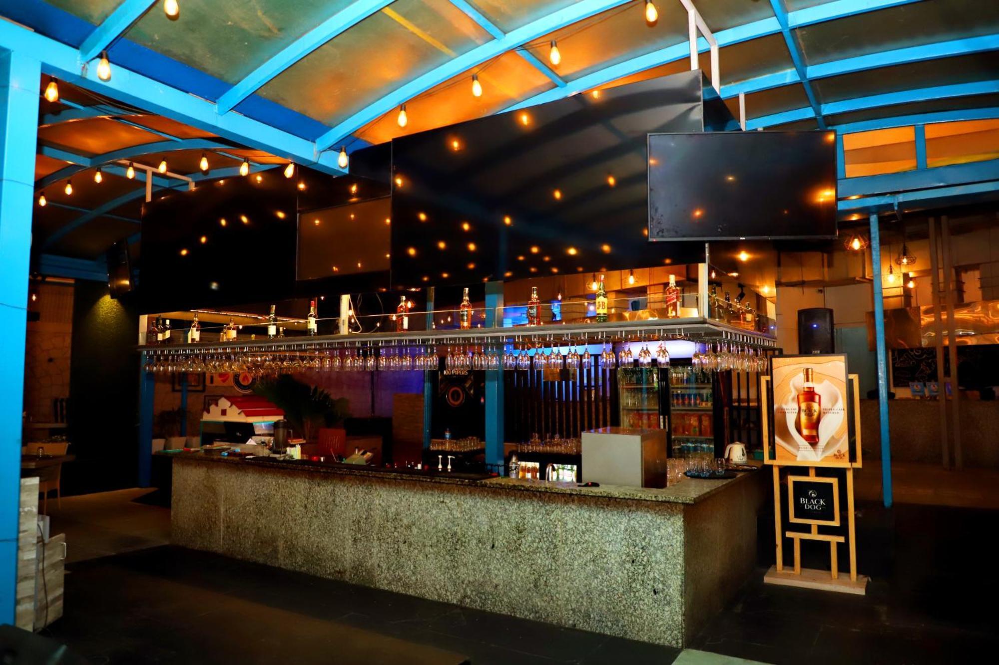 Jalsa Hotel & Banquets,Indore Zewnętrze zdjęcie